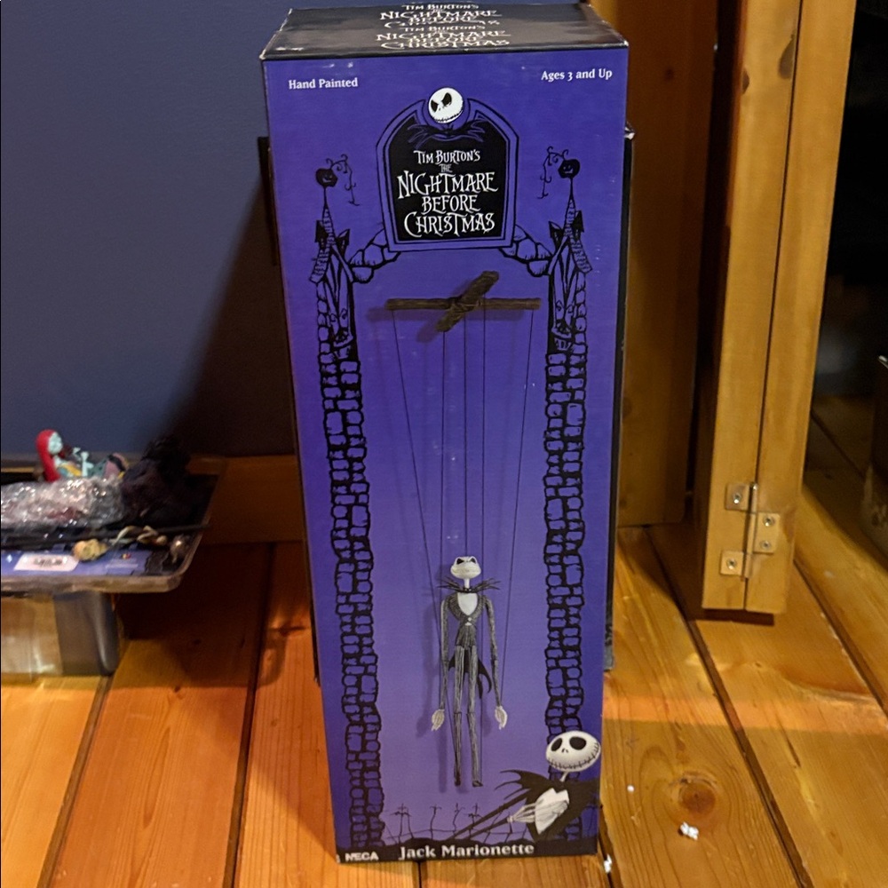NECA Nightmare Before Christmas Sally and Jack Marionette Set - Picture 4 of 17
